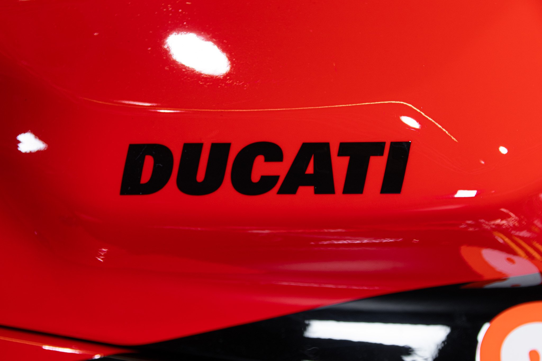 Ducati PANIGALE V2 BULEGA 2023 WORLD CHAMPION REPLICA 