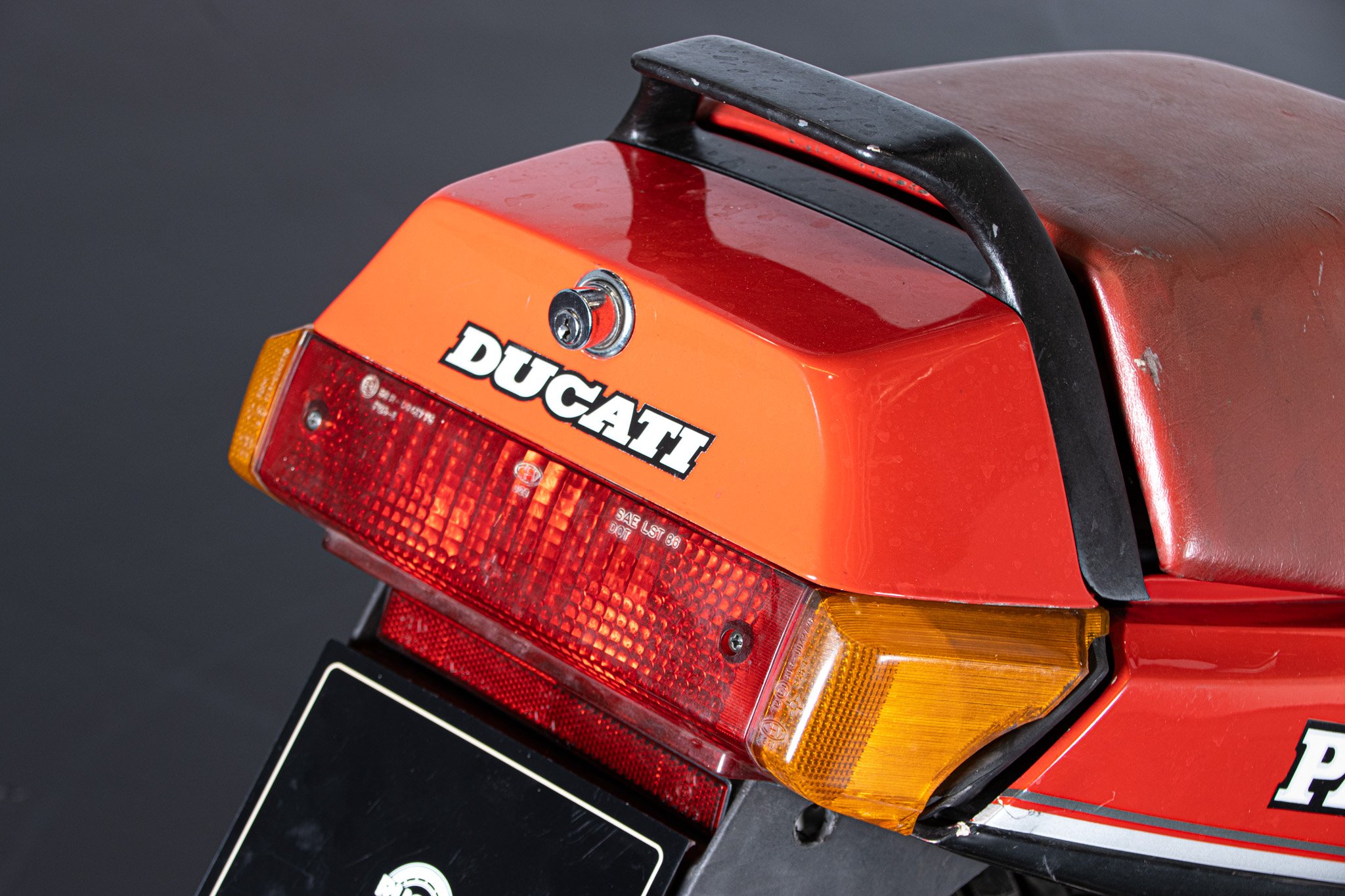 Ducati PASO 750 