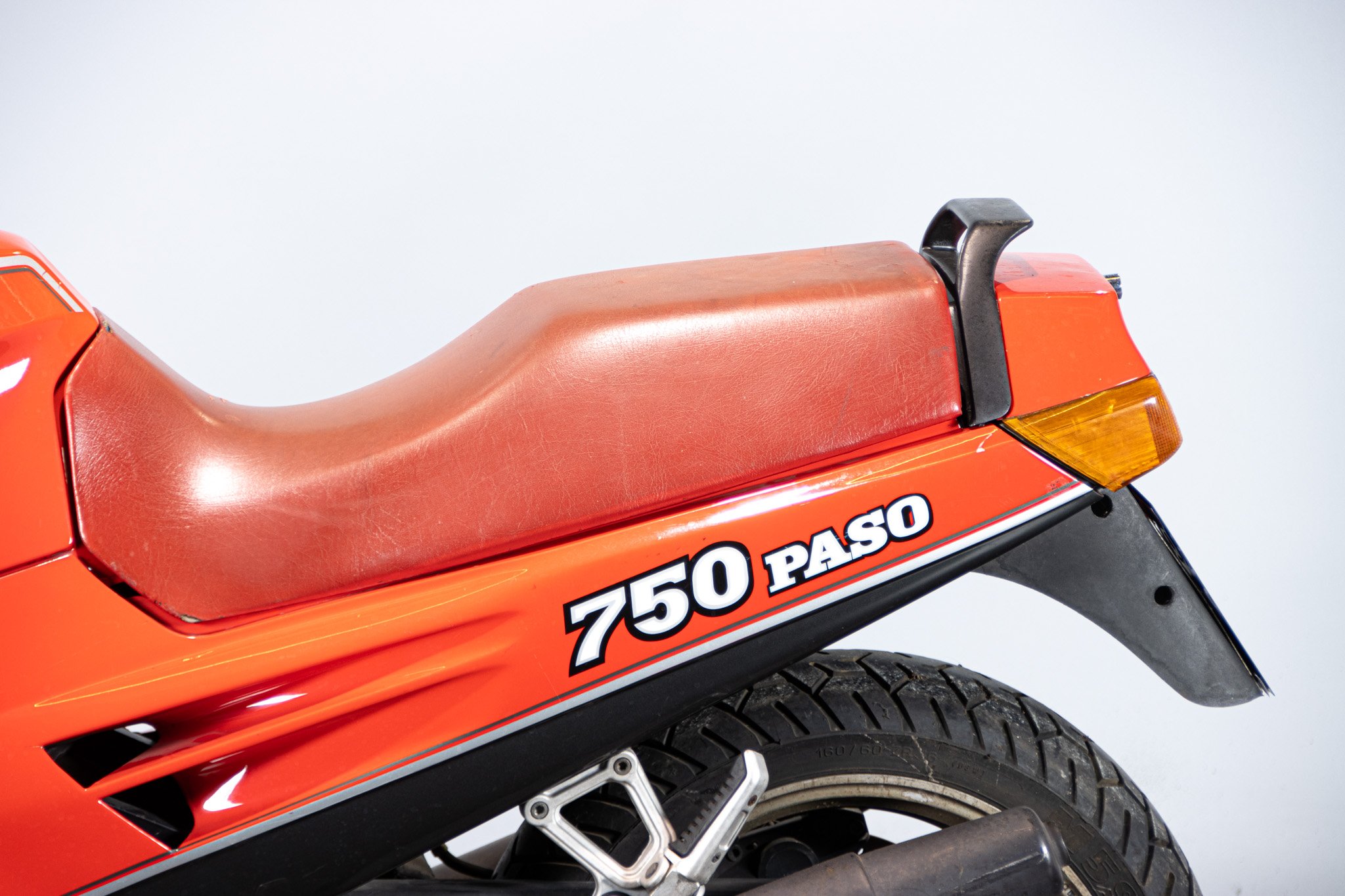Ducati PASO 750 