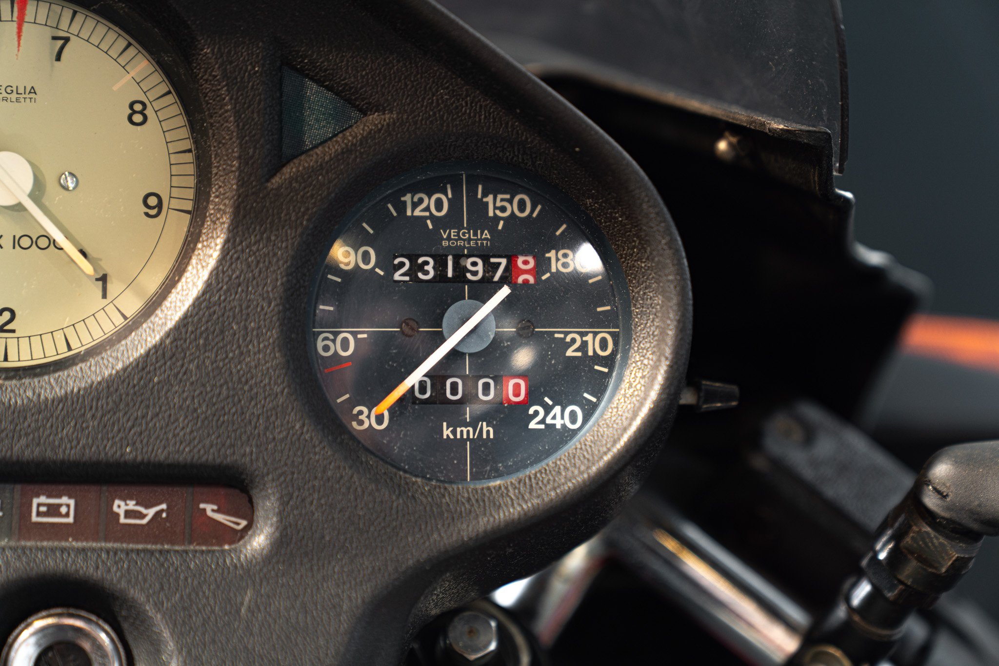 Moto Guzzi V65 LARIO 