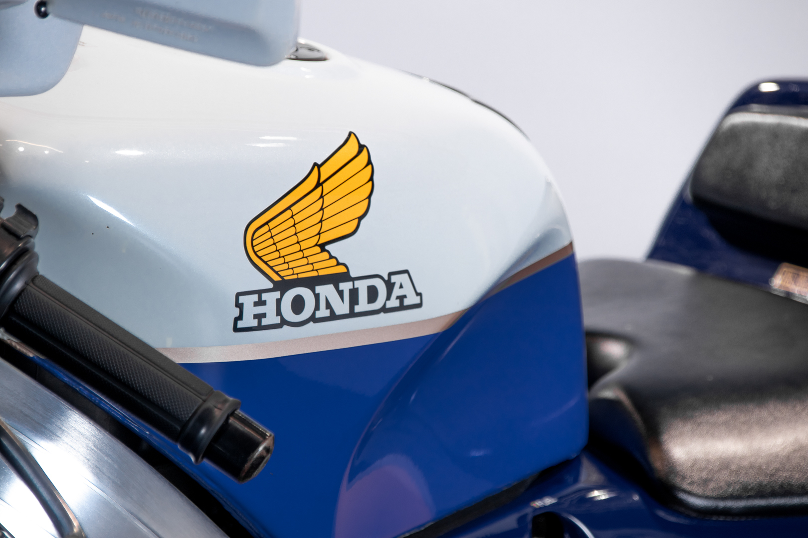 Honda VFR750- “RC 30” 