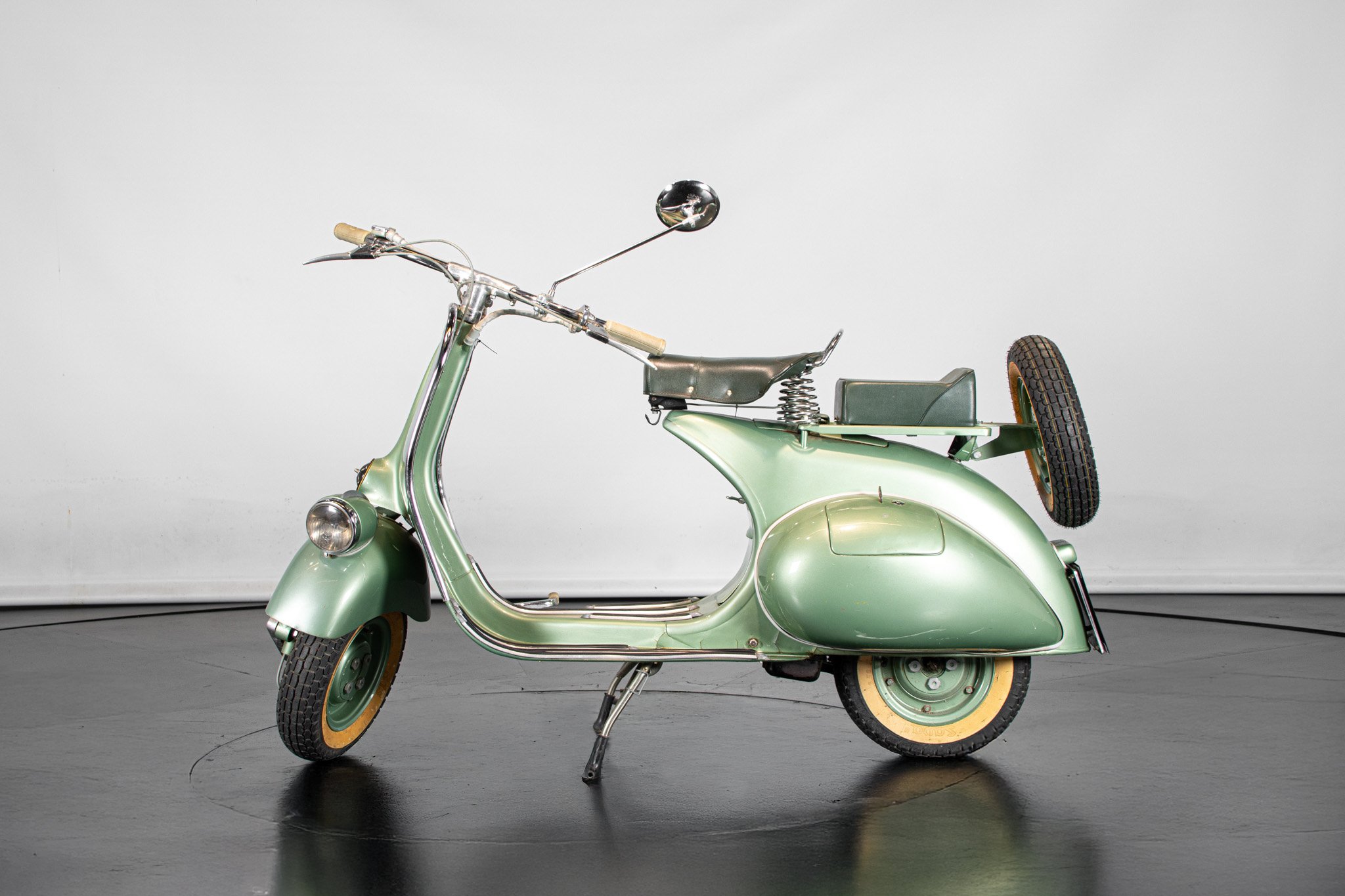 Piaggio PIAGGIO VESPA V31T \"FARO BASSO\" 