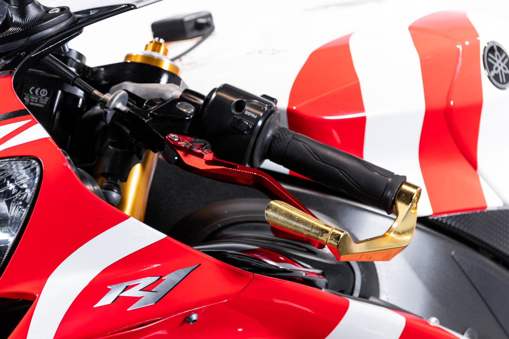 Yamaha R1 10° ANNIVERSARIO N° 61\\500 
