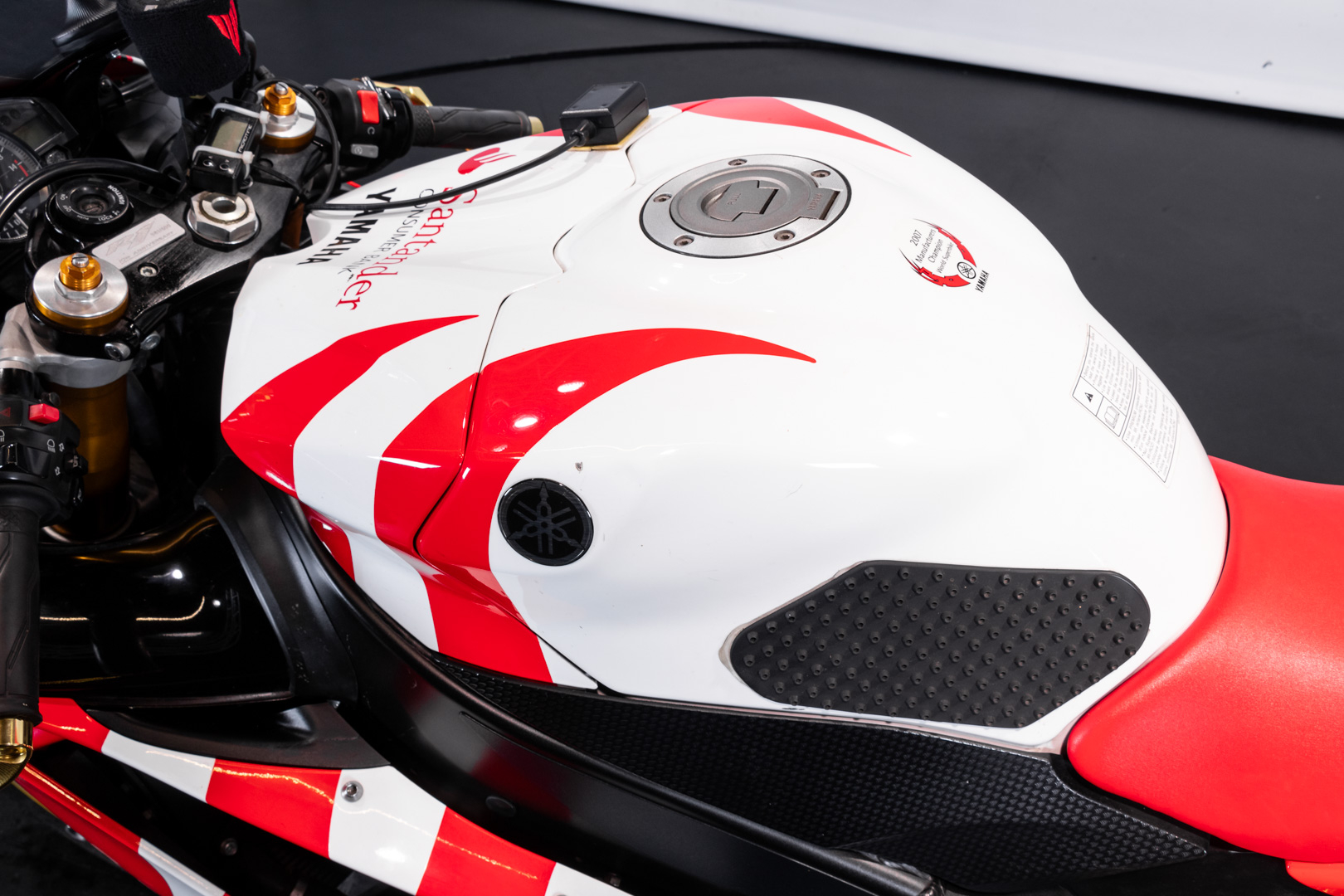 Yamaha R1 10° ANNIVERSARIO N° 61\\500 