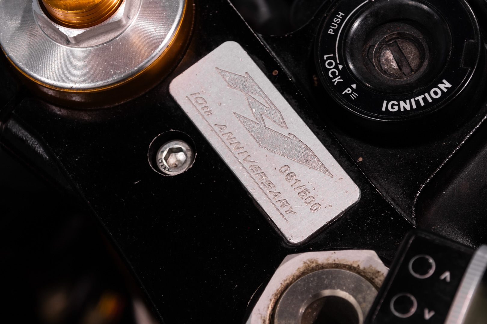 Yamaha R1 10° ANNIVERSARIO N° 61\\500 