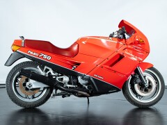 Ducati PASO 750 