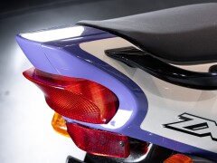 Kawasaki ZX-7R 