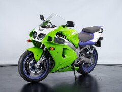 Kawasaki ZX-7R 